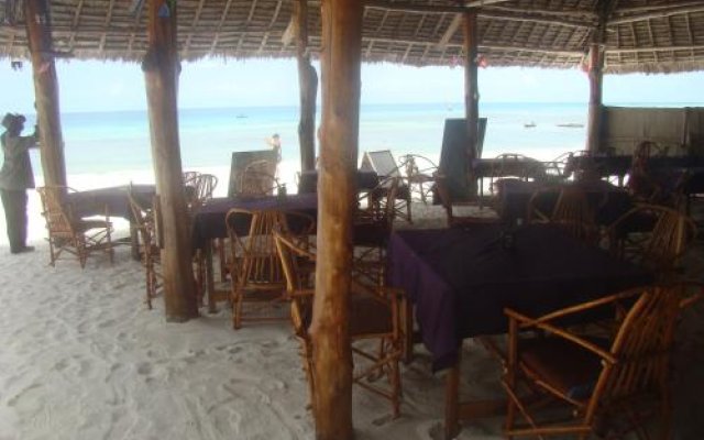 Tabasam Beach Bungalow & Restaurant