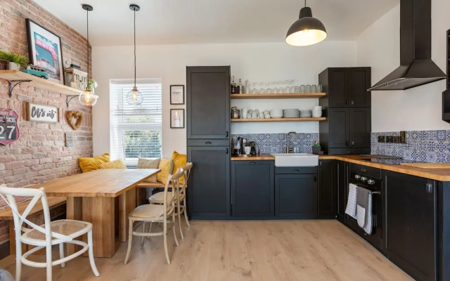 Macs Townhouse
