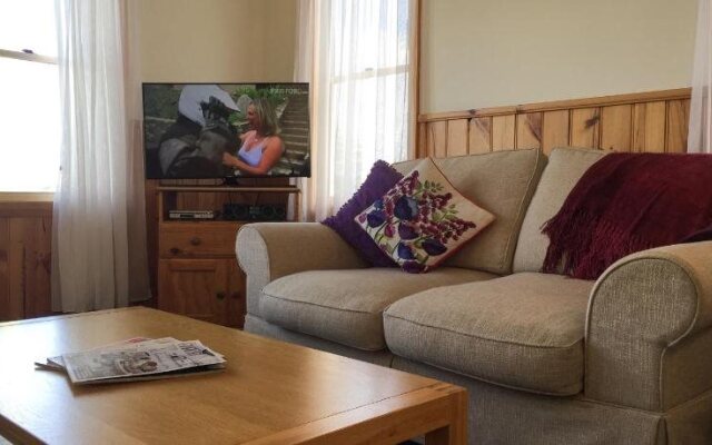 Stanley Cottages & Apartments