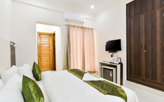 Treebo Essence Huda City Centre