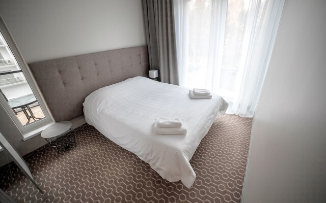 Merepargi ApartHotel & Cafe