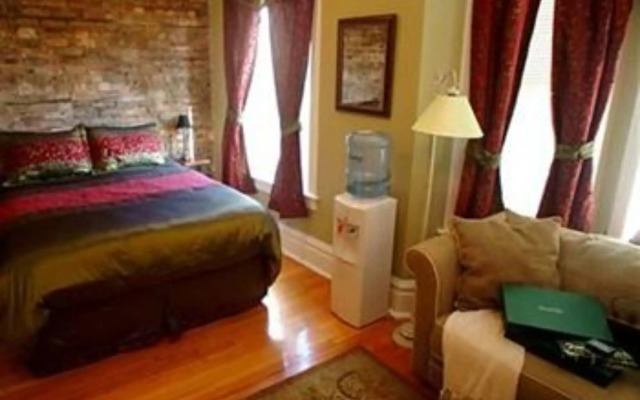 Old Chicago Inn