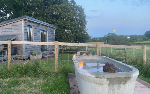 Red Oaks Shepherds hut