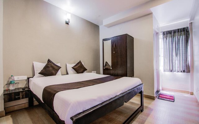 Oyo 18944 Venus Residency