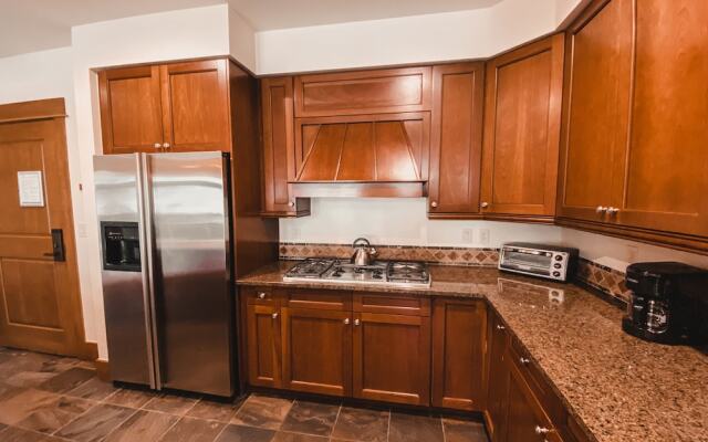 Lone Eagle 3000 by SummitCove Vacation Lodging