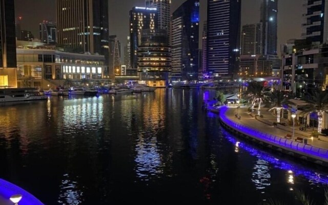 Luxurious 4 Bedroom Duplex Villa Apartment Near JBR