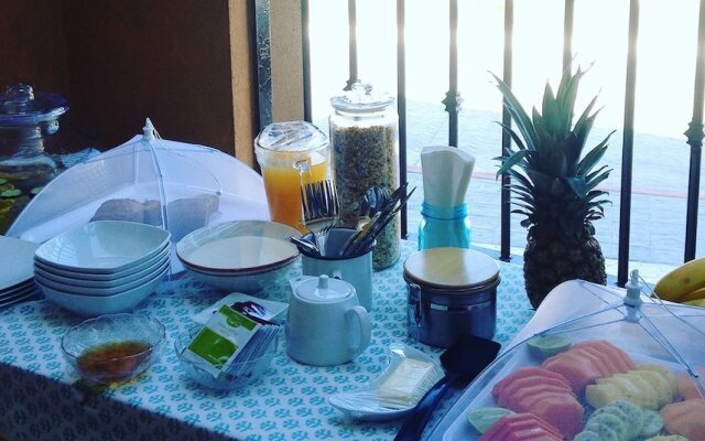 The Vibe Bed & Breakfast - Adults Only