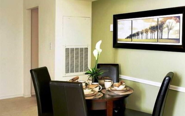 Sunshine Suites - La Jolla