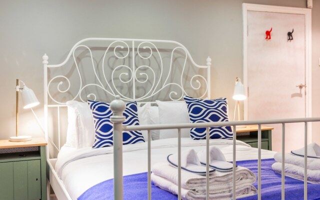 Riverside 6 bedroom Cambridge escape