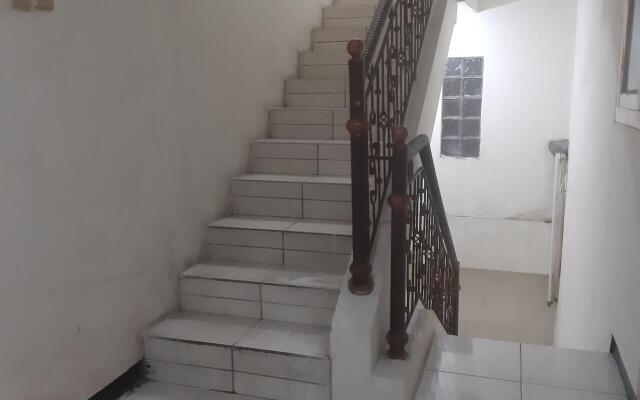 OYO 3449 Putri Garuda Syariah