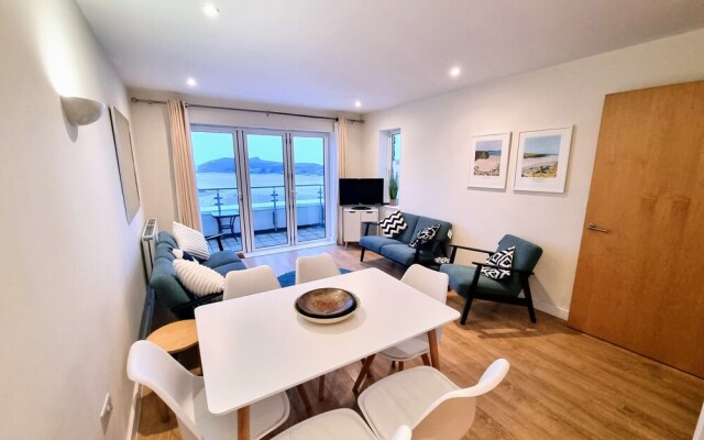 The Beach House & Porth  Sands Apartments