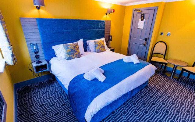 Stonecross Manor Hotel