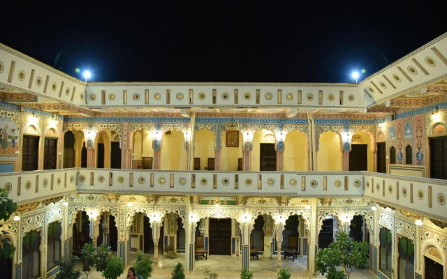 Hotel Shahi Palace