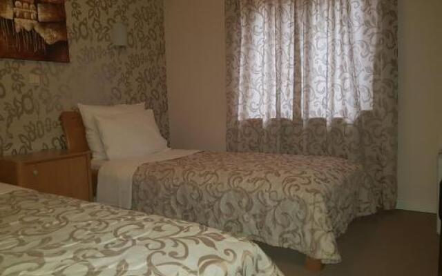 Hotel Dvor