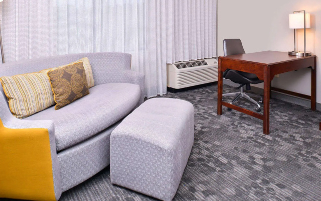 Courtyard by Marriott Decatur