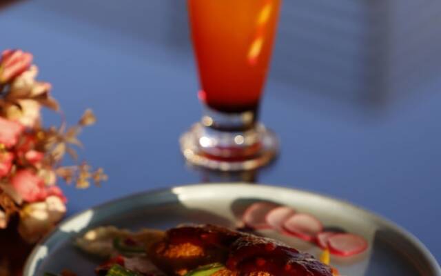 The Hotel Js Souvenir