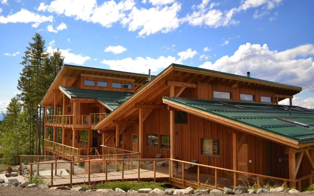 Myra Canyon Lodge + Ranch