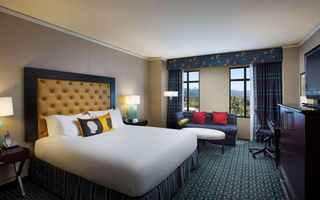 Juniper Hotel Cupertino, Curio Collection by Hilton