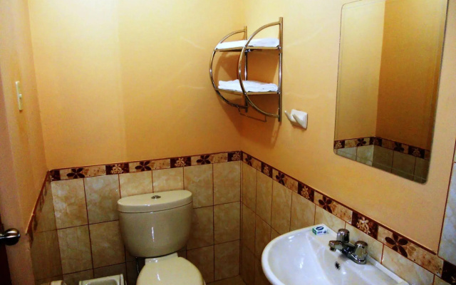 Yuraq Hotel