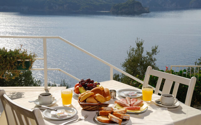 Akrotiri Beach Resort Hotel - Adults friendly