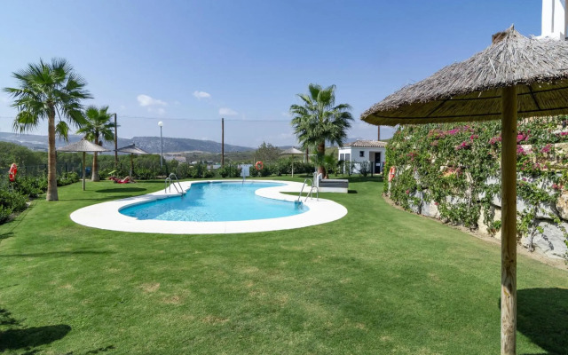 DJC - Modern 2 bedroom apartment close to beach