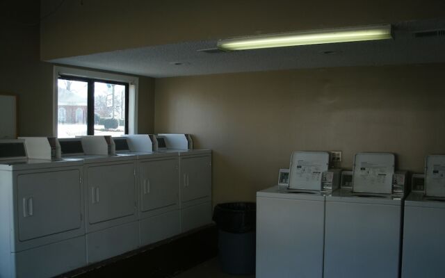 Motel 6 Millington, TN