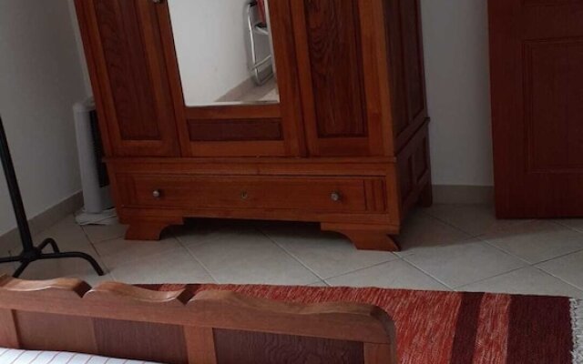 Assafarge-2bedroom-1bathroom-garden