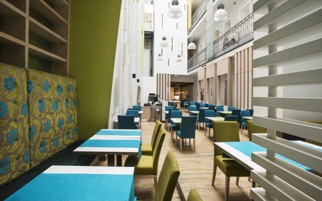 Atrium Fashion Hotel