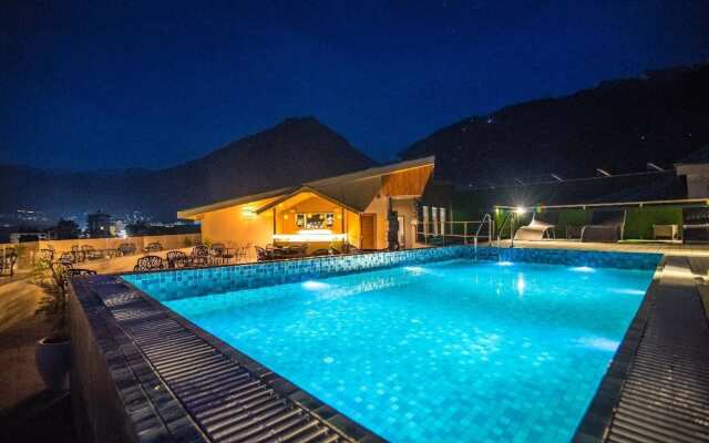 Coral Resort and Spa, Centrally Heated Mountain Side Resort, Manali