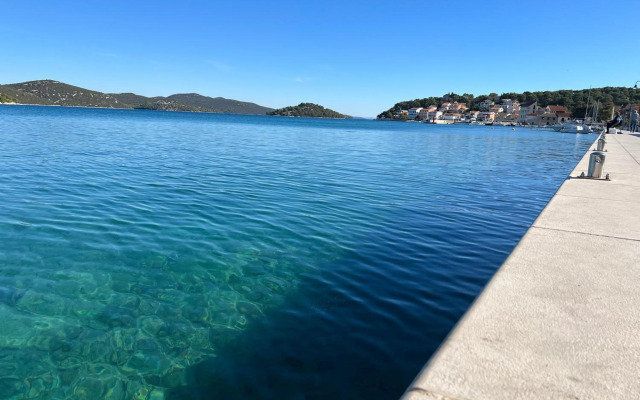 Holiday house Ljubica Tisno