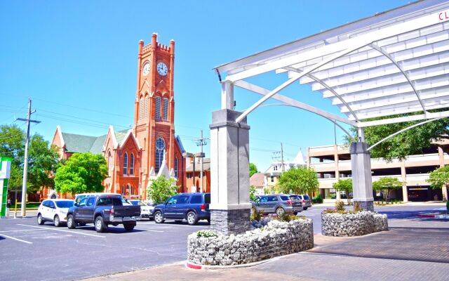 Holiday Inn Alexandria - Downtown by IHG