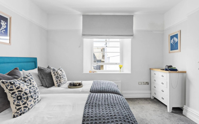 Angel 2 in Dartmouth