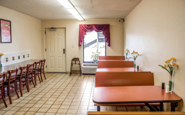 Econo Lodge