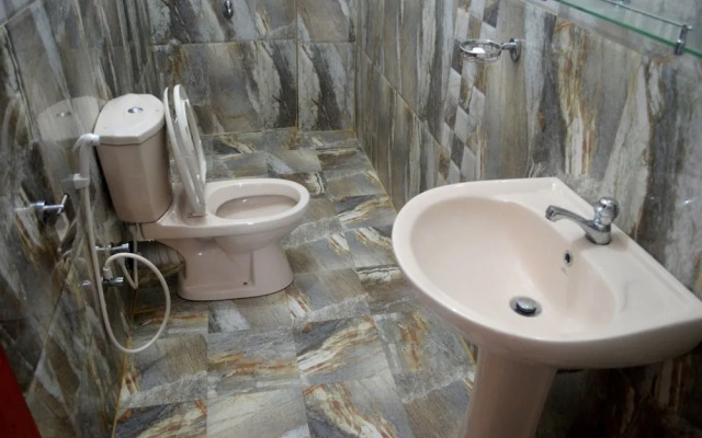 Shyni Tourist Guesthouse