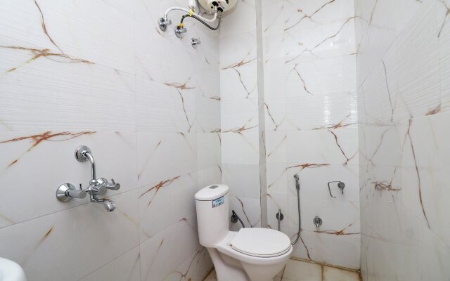 Chandra Palace By OYO Rooms