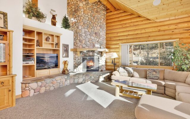 Castle Crag LOG Cabin #2392