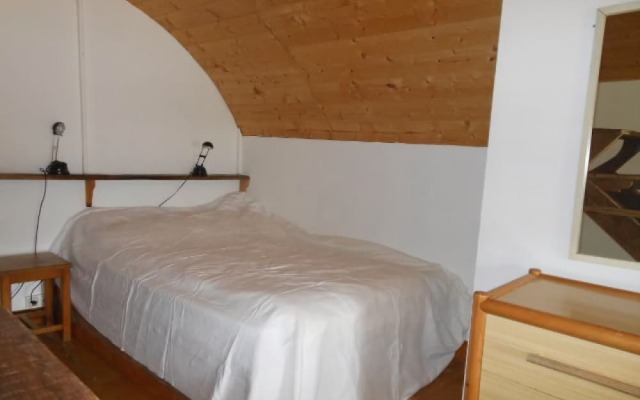 Gite La Tour de Giry