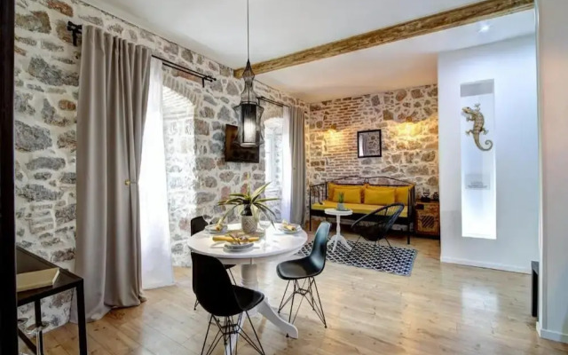 History House Moja Ti 1830