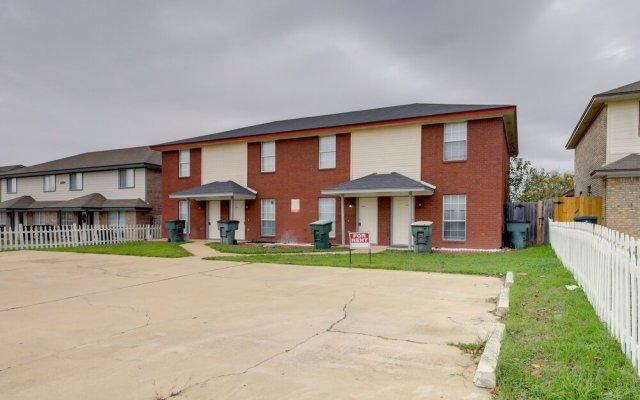 Quiet Killeen Townhome, 5 Mi to Fort Hood Shopping