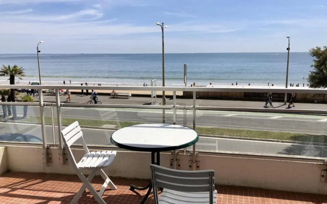 Studio And Terrace Sea View In La Baule