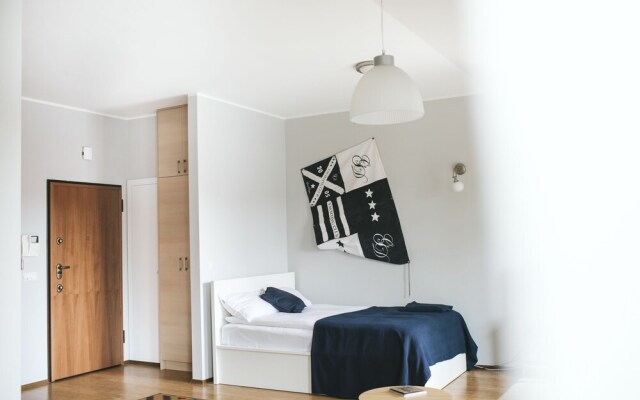 Blue Buddy - Apartment and the Sea