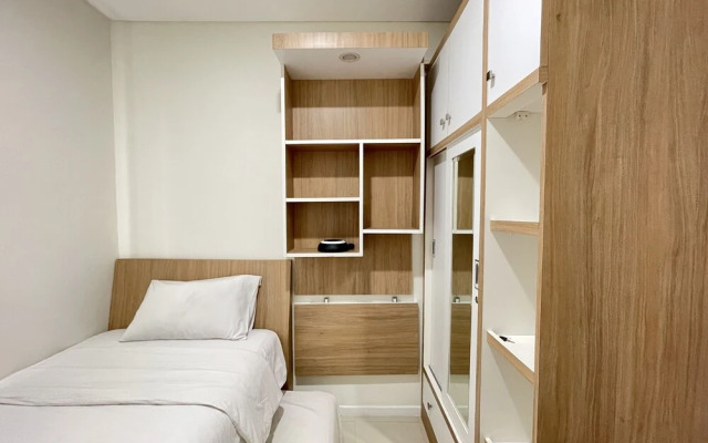 Deluxe 2Br Apartment At Parahyangan Residence