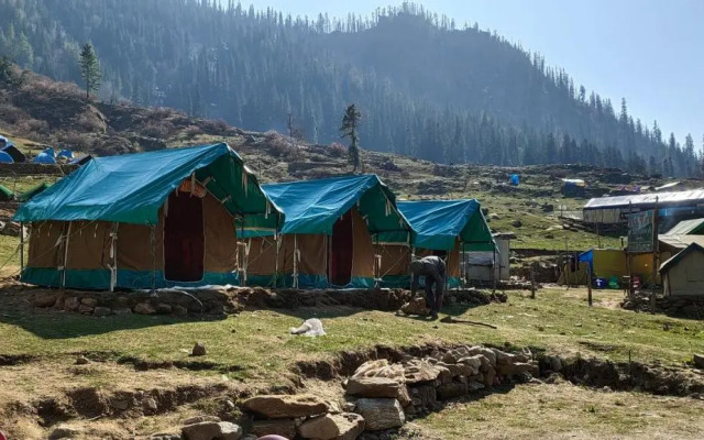 Kheerganga Hike Camps
