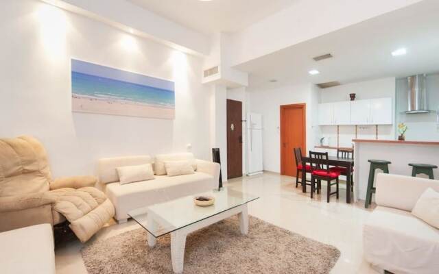 Rothschild Market Beach Great Garden Apt