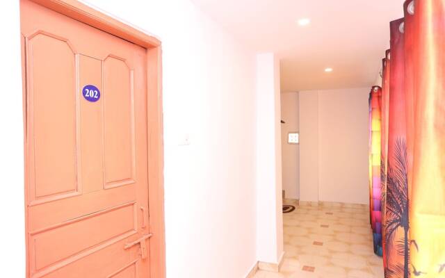 OYO 36667 Hotel Manoj