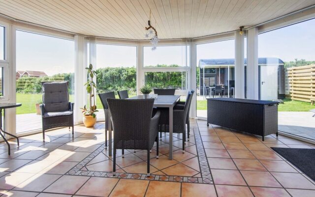 Spacious Holiday Home in Hemmet Jutland near Sea