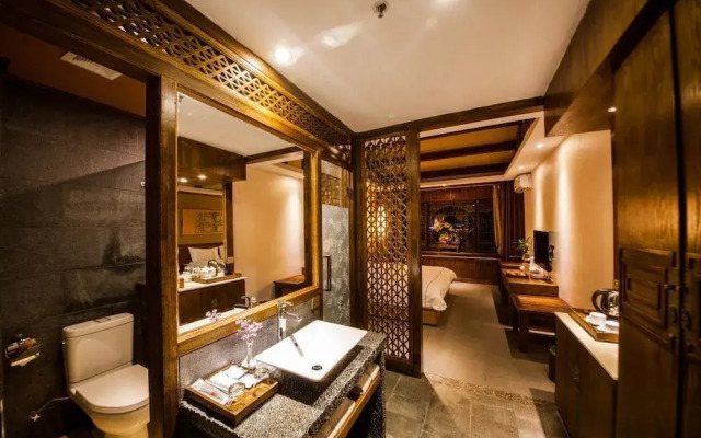 Floral Hotel Lijiang Yishe