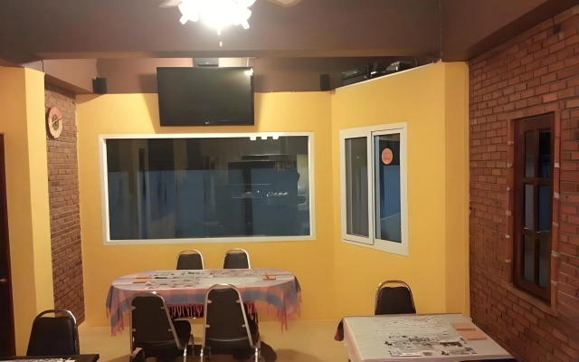 Jansupar Court