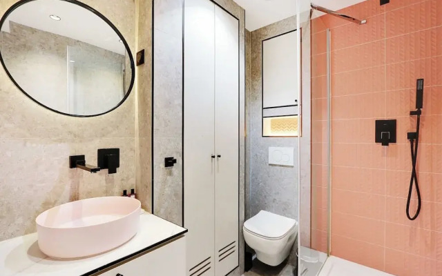 Apartment for 6 People in Paris