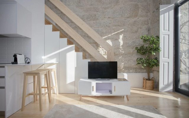 Liiiving In Porto Terrace & Sunny Apartment